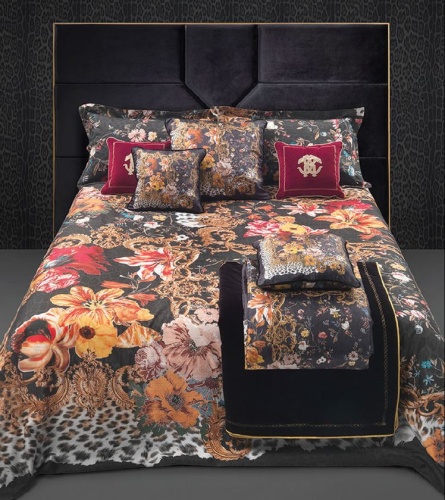 Постельное белье Roberto Cavalli FRAME FLOWERS black 001