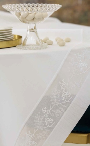 Скатерть Blumarine CERIMONIA 175х300 цвет 04 white белая Артикул: 94841 DolceNoce фото 3