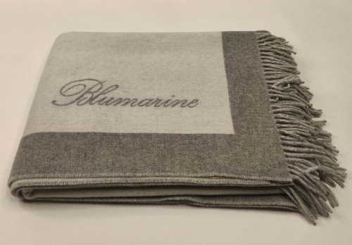 Плед Blumarine MADAME 140х205 серый 13 silver Артикул: 93747 DolceNoce