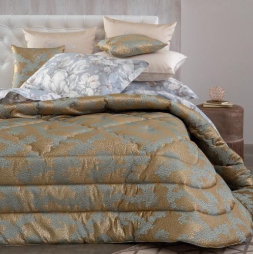 Покрывало Blumarine KIMBERLY 270х270 голубое-золотистое 64 stone blue Артикул: 94171 DolceNoce