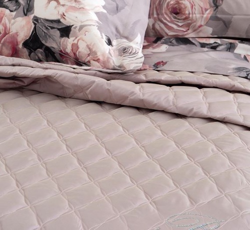 Покрывало Blumarine BLUVI 270х270 розовое 30 heather erica Артикул: 94168 DolceNoce