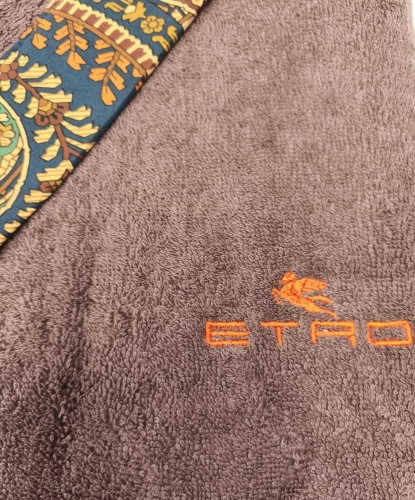 Халат с капюшоном Etro GIАNO AV799 X0883 brown коричневый фото 4 Халат с капюшоном Etro GIАNO AV799 X0883 brown коричневый фото 4