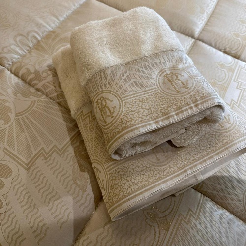 Полотенце Roberto Cavalli ROYAL GOLD 001 Gold 100х150 Артикул: 88182 DolceNoce фото 4