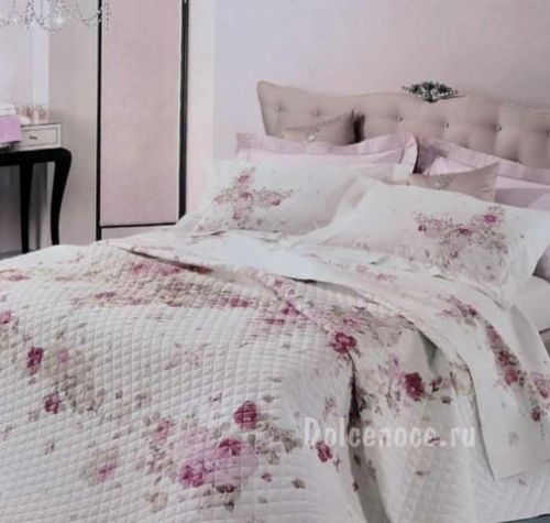 Покрывало Blumarine BUTTERFLY`S 270x270 розовое Италия Артикул: 94239 DolceNoce Покрывало Blumarine BUTTERFLY`S 270x270 розовое Артикул: 94239 DolceNoce