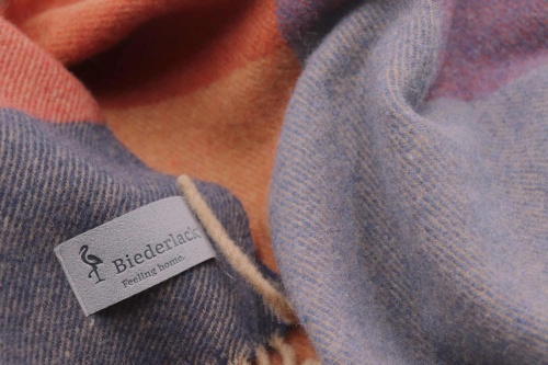Плед Biederlack NATURALS&PLAIDS (819147) pleasant ruby 130х170 Германия Артикул: 79261 DolceNoce фото 4 Плед Biederlack NATURALS&PLAIDS (819147) pleasant ruby 130х170 Артикул: 79261 DolceNoce фото 4