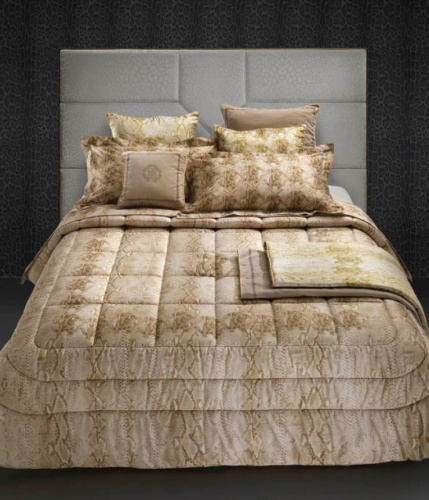 Постельное белье Roberto Cavalli SNAKE PYTHON 001 Gold евро Постельное белье Roberto Cavalli SNAKE PYTHON 001 Gold евро